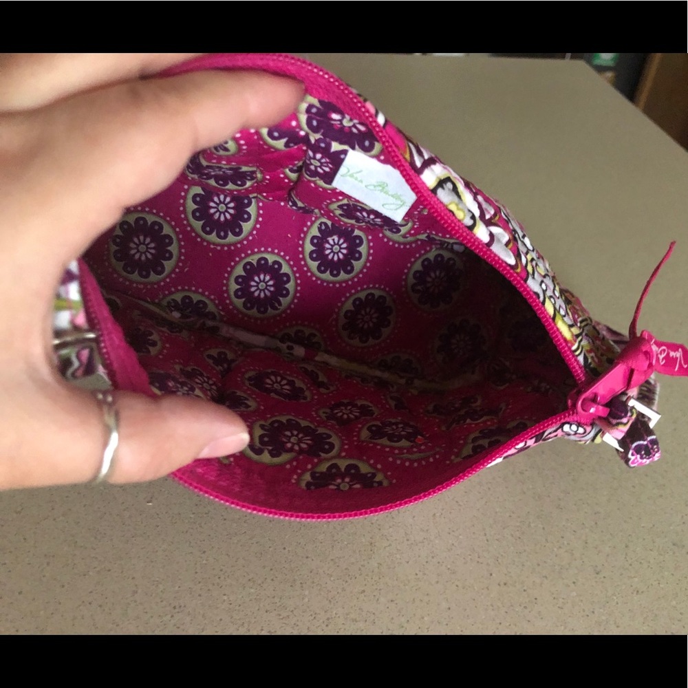 🌺Vera Bradley Hobo bag🌺 (Vera Berry Paisley) - Picture 8 of 11